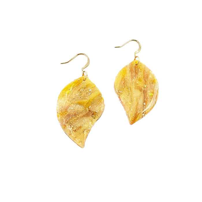 🍂 Sunlit Leaf Earrings