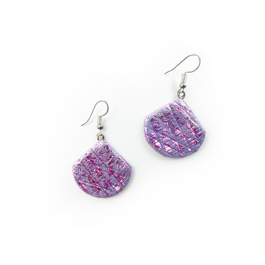 💖 Radiant Lavender Scallop Earrings